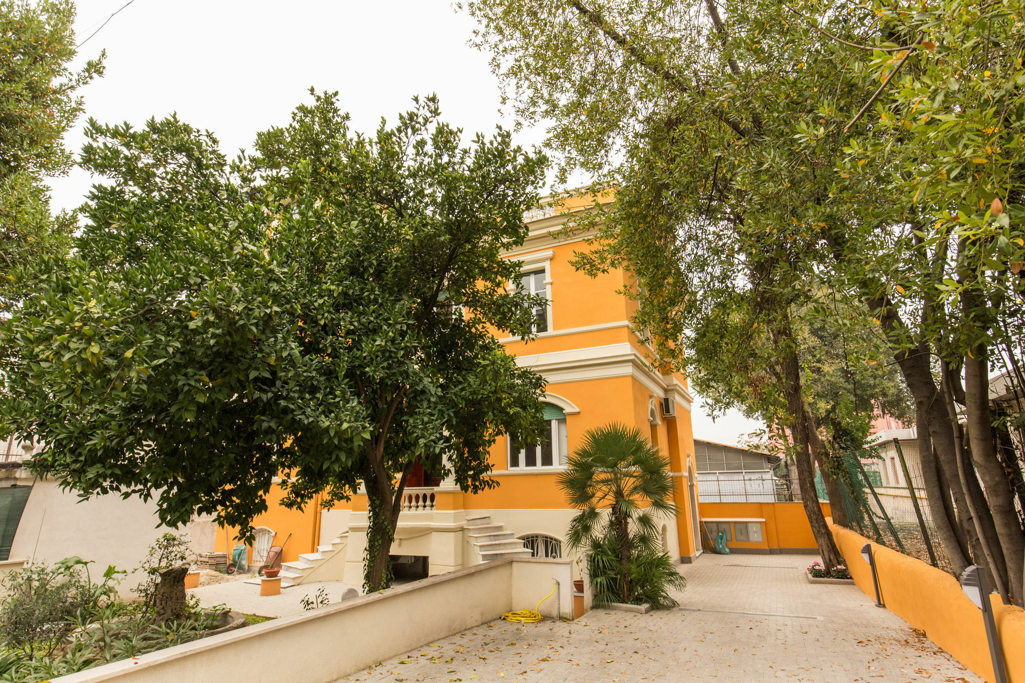 Relais La Torretta Bed & Breakfast 2*